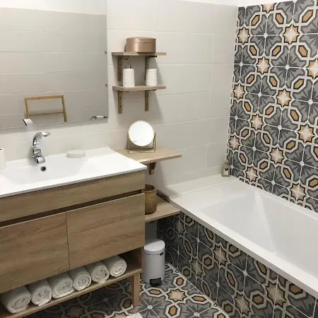 Climatise F3 Proche Port Et Aeroport Apartment