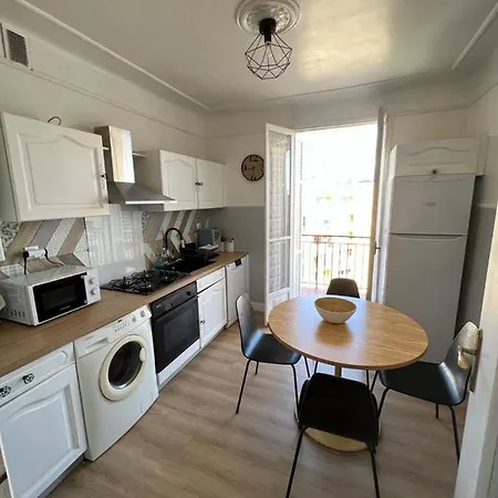 Climatise F3 Proche Port Et Aeroport Ajaccio (Corsica)