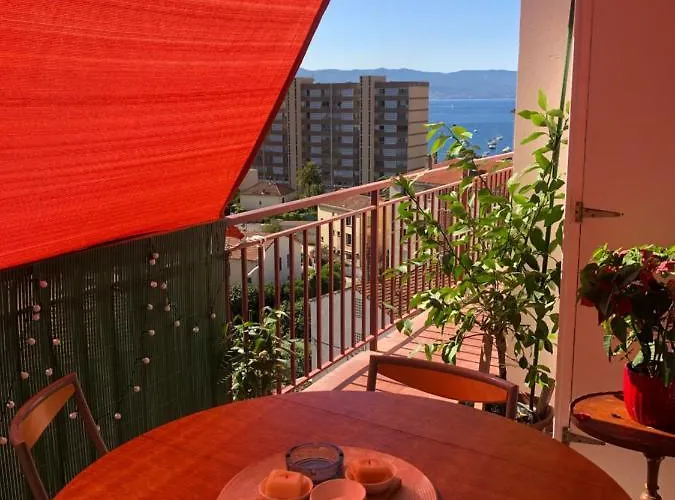 Apartment Climatise F3 Proche Port Et Aeroport